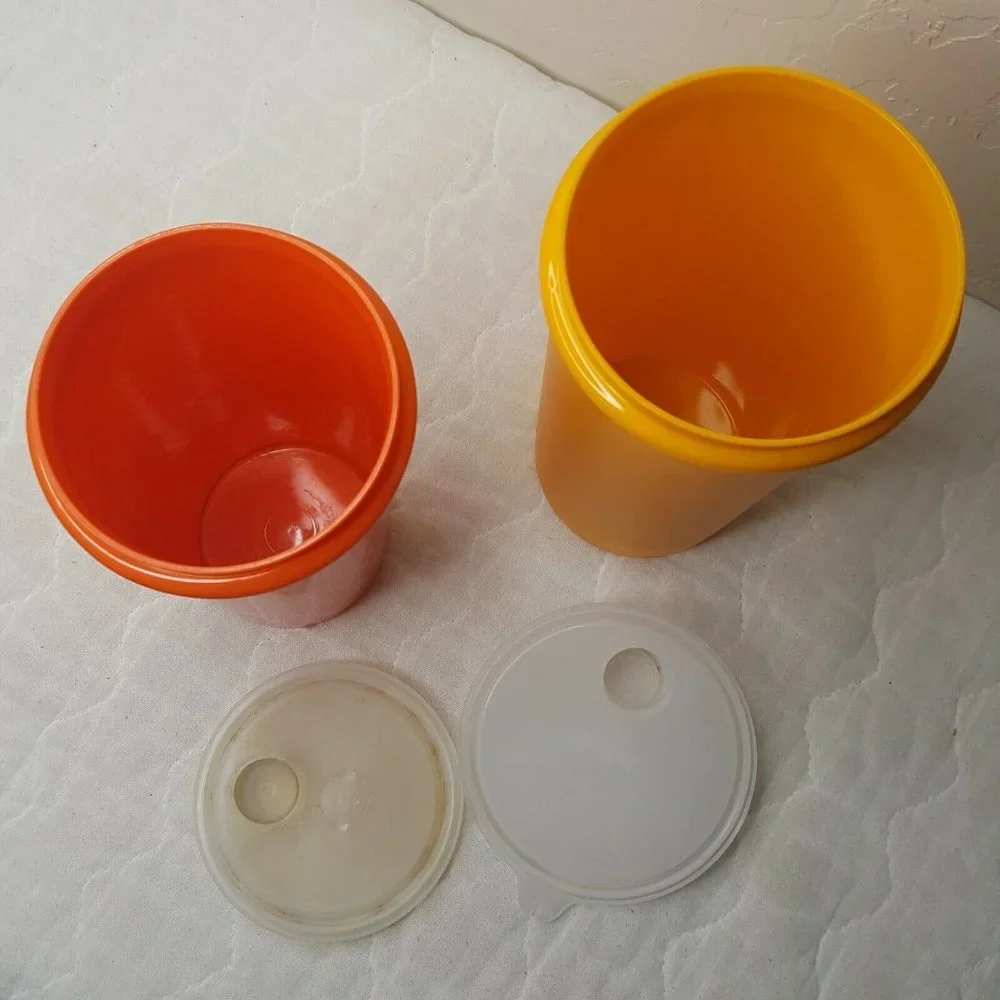 Lot of 2 VTG Tupperware Round Storage Containers w Lids Yellow Orange 8.5